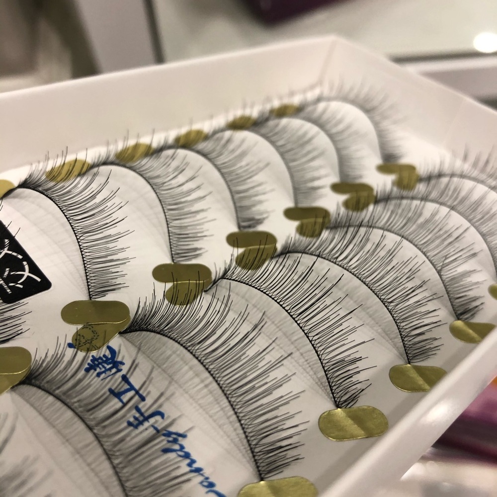 False Lashes - Picture 4 of 4